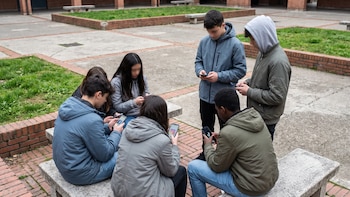 Australia prohibió las redes sociales a menores de 16 años, pero los primeros datos muestran un impacto limitado
