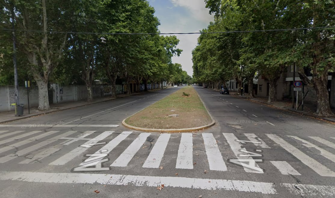 La víctima fue abordada en la avenida 1, entre 67 y 68, por otros dos cómplices de la falsa pasajera