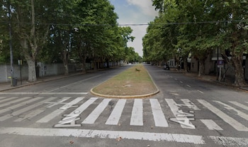 La víctima fue abordada en la avenida 1, entre 67 y 68, por otros dos cómplices de la falsa pasajera