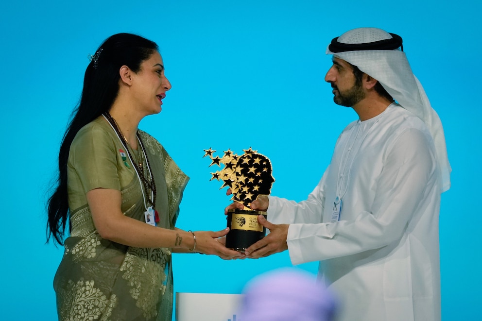 Activista india Rouble Nagi gana el Premio Global a la Enseñanza por su labor educativa en comunidades vulnerables Activista india Rouble Nagi gana el Premio Global a la Enseñanza por su labor educativa en comunidades vulnerables