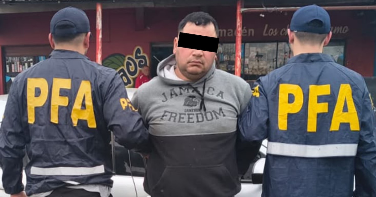Detienen a albañil acusado de violar y corromper a seis menores durante una década en Merlo