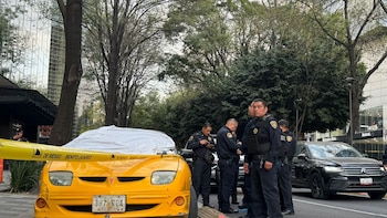 Hombre se dispara tras chocar