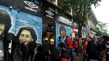 Los hinchas se acercaron a