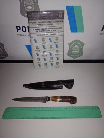 El arma balnca incautada