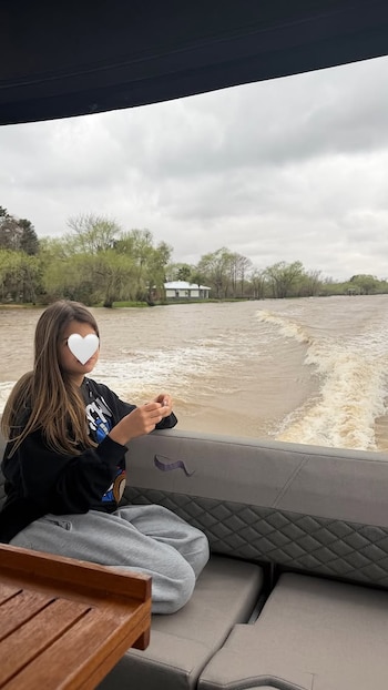 Wanda Nara y sus hijas disfrutaron de un paseo por el Delta de Tigre