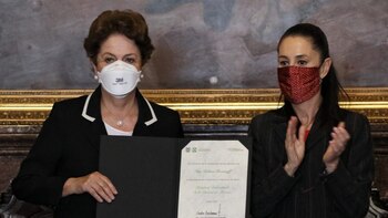 Sheinbaum entregó condecoración de Huésped