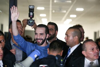 El mandatario salvadoreño registra el