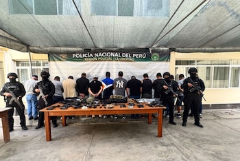 PNP encuentra 17 pistolas, revólveres,