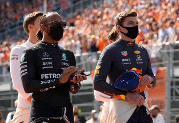 Las dos estrellas de sus