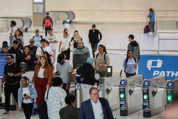 Los cuatro ramales principales del PATH operarán todos los días de la semana, ofreciendo mayor frecuencia y rapidez en el servicio (REUTERS/Jeenah Moon)