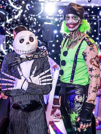 Dibu Martínez y Emiliano Buendia