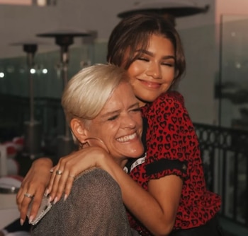 Zendaya y su madre mantienen