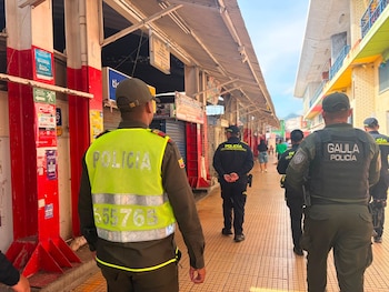 Los uniformados siguen verificando lo ocurrido en la ciudad - crédito Policía Metropolitana de Santa Marta