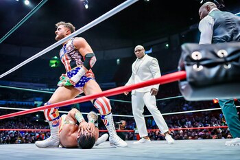 Lucha entre MJF y Místico