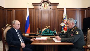 Por qué Putin evita iniciar