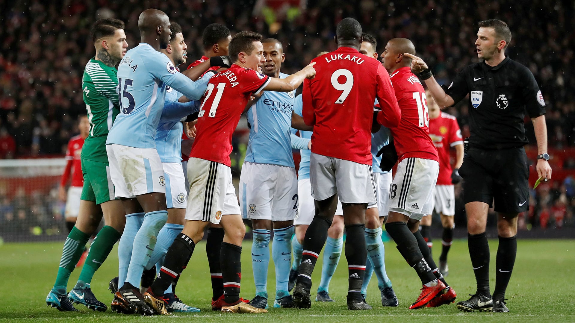Manchester United United vs Manchester City. (Reuters/Carl)