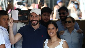 Bukele se autoproclamó ganador de