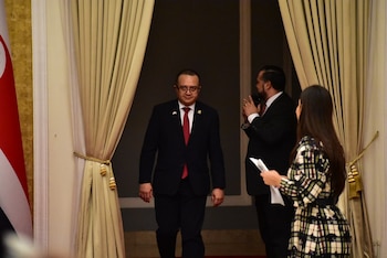 Reunión entre Laura Fernández, presidente de Costa Rica, y Nayib Bukele, presidente de El Salvador.