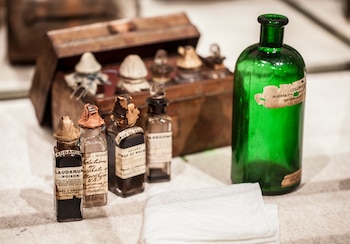 El Mütter Museum conserva láminas del cerebro de Einstein y 2.374 objetos extraídos de vías respiratorias de pacientes a lo largo de 75 años (Foto: Mütter Museum of the College of Physicians of Philadelphia / The Washington Post)