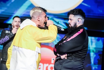 Sub frente a Papo, en