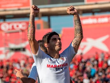 El centrocampista argentino Éver Banega