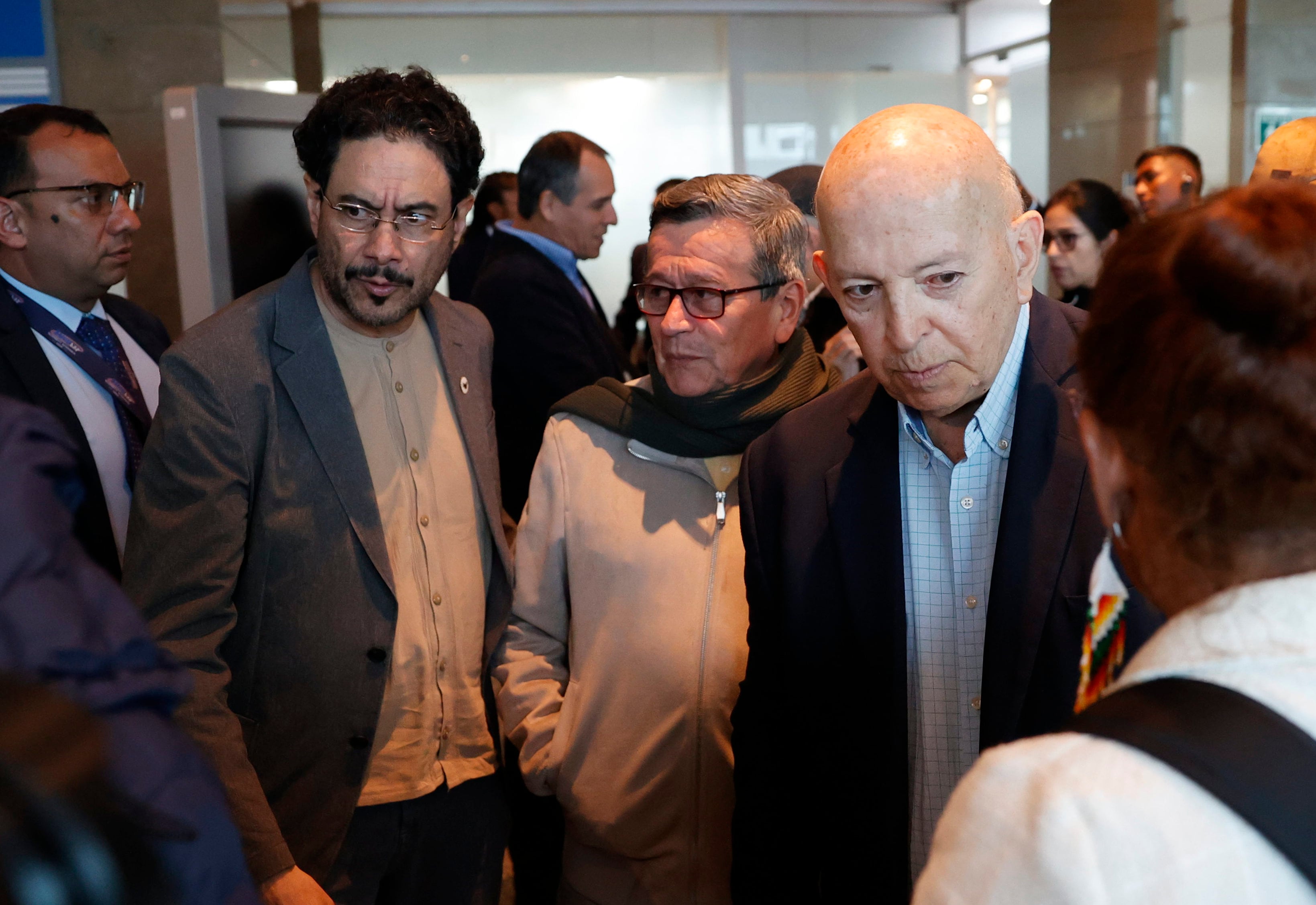Uno de los defensores de los procesos de paz fue el senador Iván Cepeda, que hizo parte de la mesa de negociación con el ELN - crédito Mauricio Dueñas Castañeda/EFE