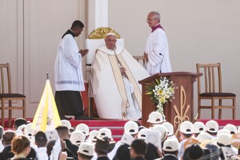 Francisco durante la misa.