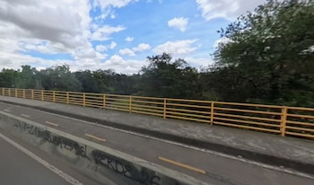 Algunas zonas próximas al humedal Juan Amarillo, y que permanecen desoladas, eran los puntos en los que hacía de las suyas el hoy detenido - crédito Google Maps