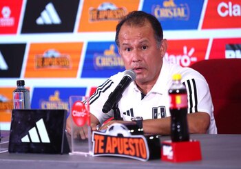 Juan Reynoso dio conferencia de prensa en la Videna.