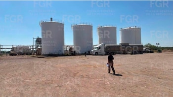 Fuerzas federales aseguran presunta refinería clandestina con más de 3.7 millones de litros de hidrocarburo en Tamaulipas