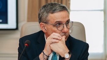 Piden arrestar al ministro de Hacienda por presunto desacato en caso del Fondo Milagro: el alto funcionario no habría respondido a seis preguntas