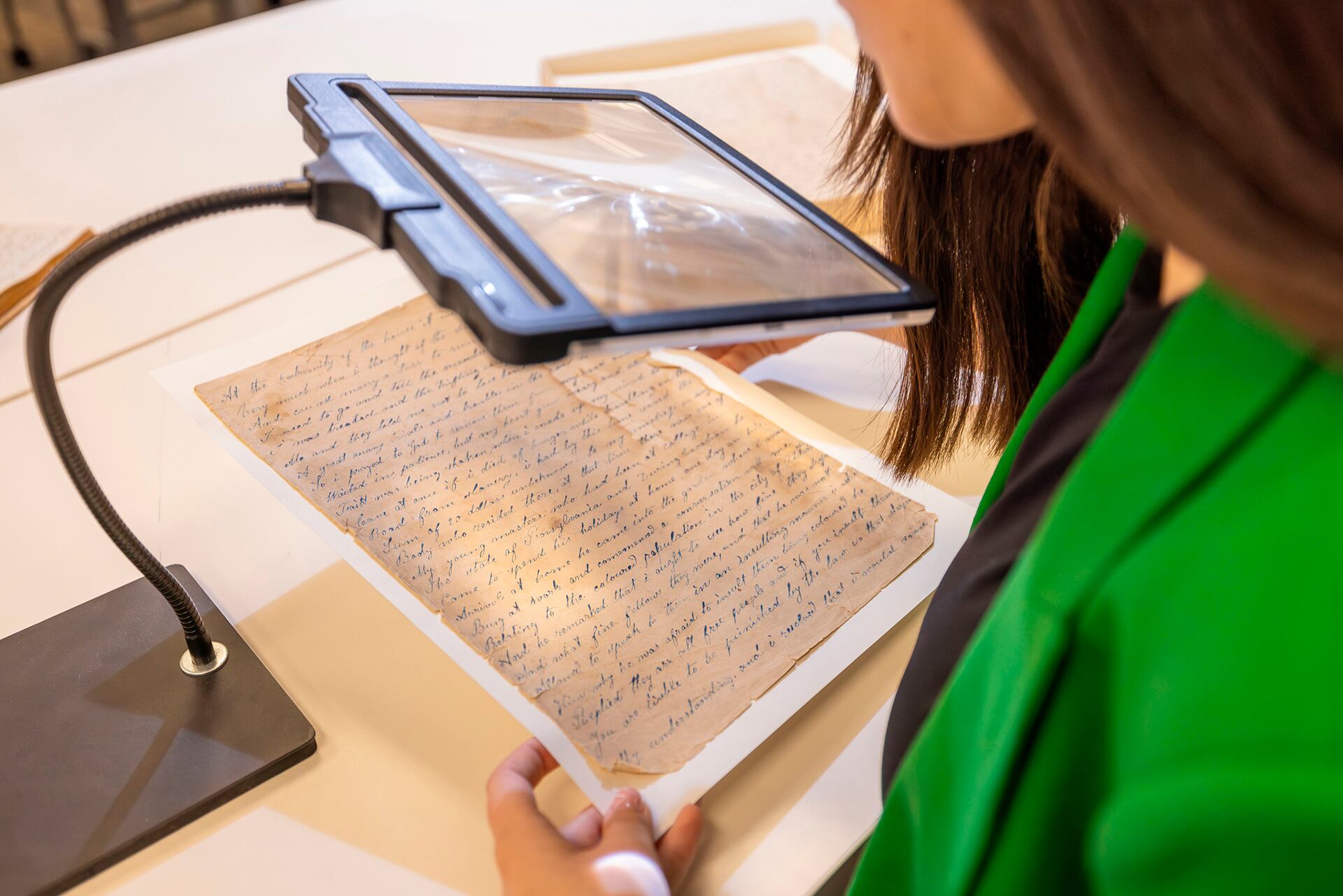 Desde las estancias presidenciales hasta una fuga masiva frustrada, su vida encarna la resistencia silenciosa de muchas mujeres olvidadas por los relatos oficiales (Universidad Roger Williams)