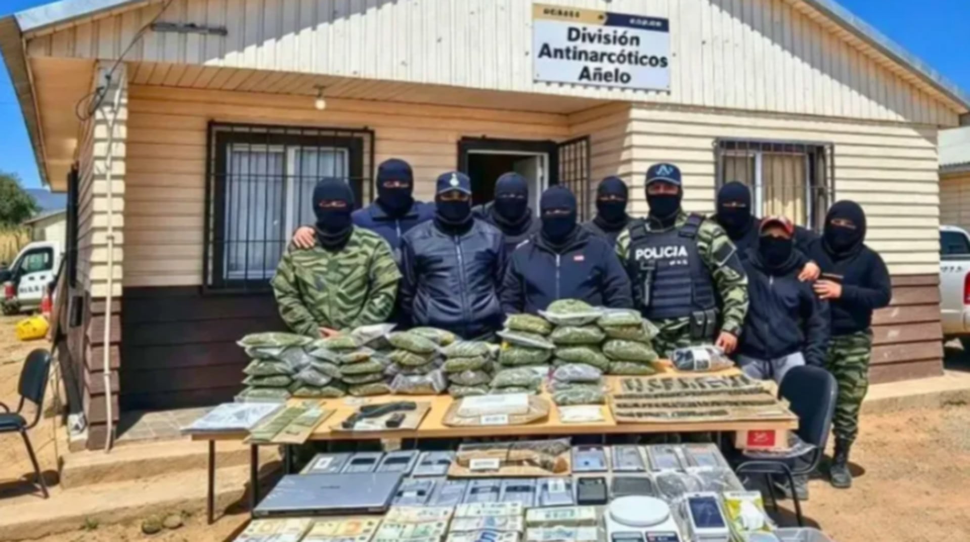Golpe al microtráfico en Neuquén: secuestraron casi 15 kilos de droga y 57 millones de pesos