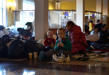 Refugiados en una estación de