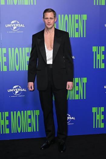 Alexander Skarsgard sorprende al incorporar