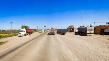 “Aduana interna”: un municipio bonaerense pretende cobrar $37.000 de peaje por un trecho de 5 kilómetros a cada camión que pasa por la localidad