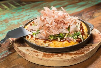 Okonomiyaki, una tortilla japonesa propia