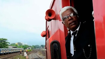 El guarda ferroviario Wanigaratne Karunatilleke
