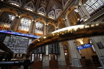 Imagen de archivo de la Bolsa de Madrid. EFE/Javier Lizón