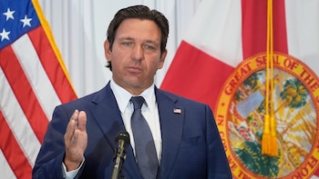 El gobernador Ron DeSantis sugirió