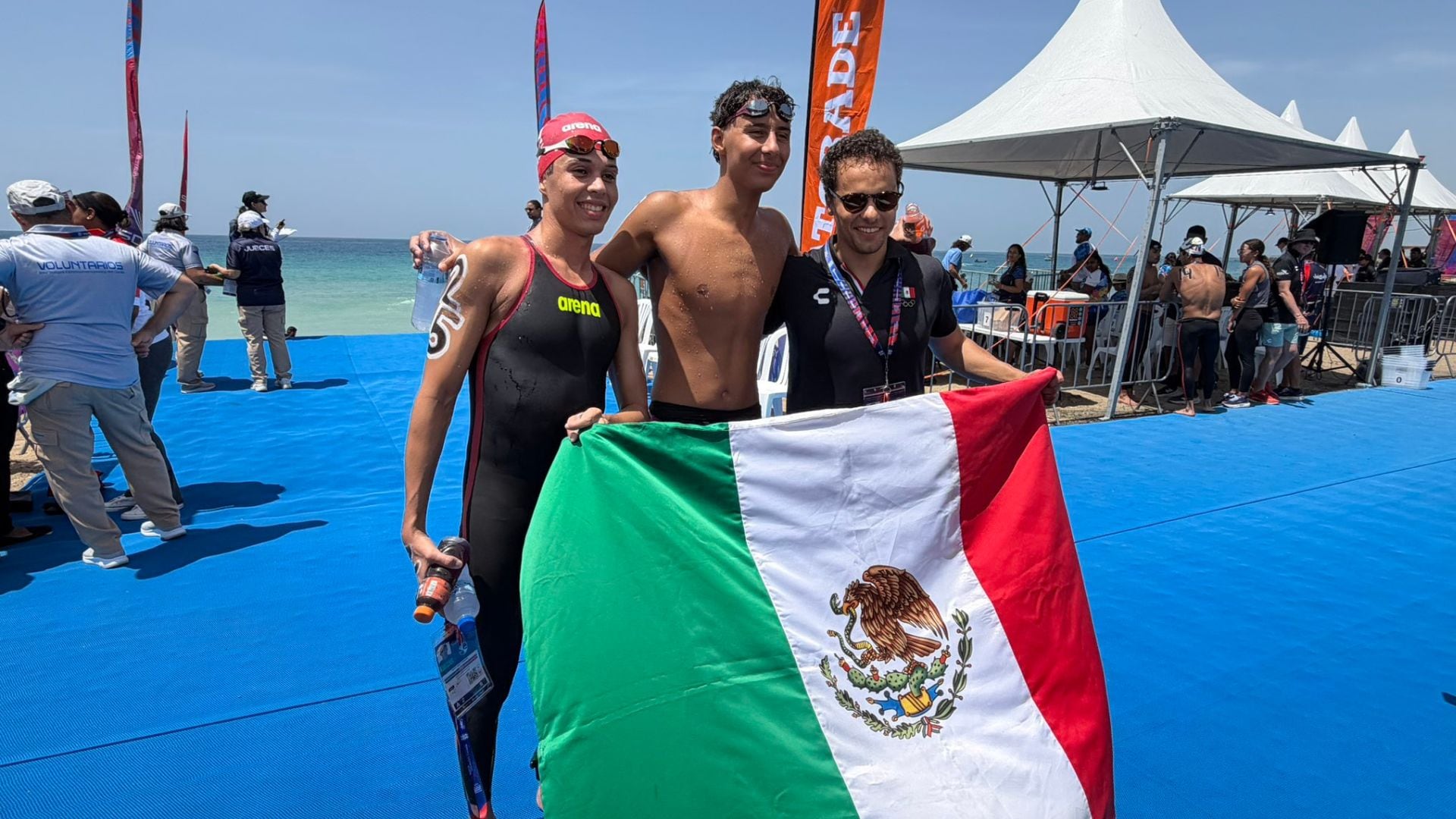 México celebra un doble podio en aguas abiertas al ganar oro y bronce en Santo Domingo 2026