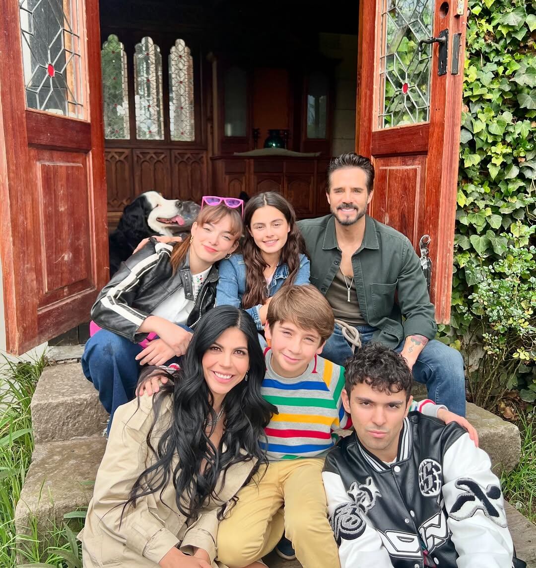 En su mensaje en redes, agradeció el apoyo recibido y dejó claro su entusiasmo por regresar pronto a la pantalla chica. (Foto: @papasporconveniencia, Instagram)