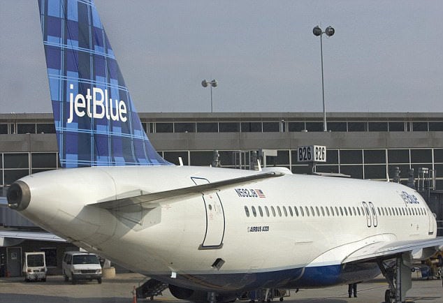 La FAA y JetBlue colaboran en una investigación para determinar el origen del dron involucrado en el incidente aéreo