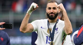 Karim Benzema campeón de la UEFA Nations League con Francia.