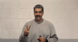 Las fotos del ex dictador Nicolás Maduro desde la cárcel en Estados Unidos