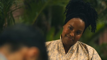 Natasha Rothwell vuelve como Belinda,