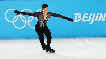 Donovan Carrillo termina entre los