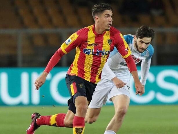 Joan González colgó los botines a los 23 años y seguirá con su carrera universitaria