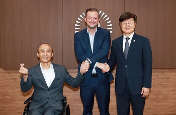 President of KPC Mr. Jung (Left), President of the IPC Mr. Parsons (Center), President of KNUE Mr. Kim (Right)