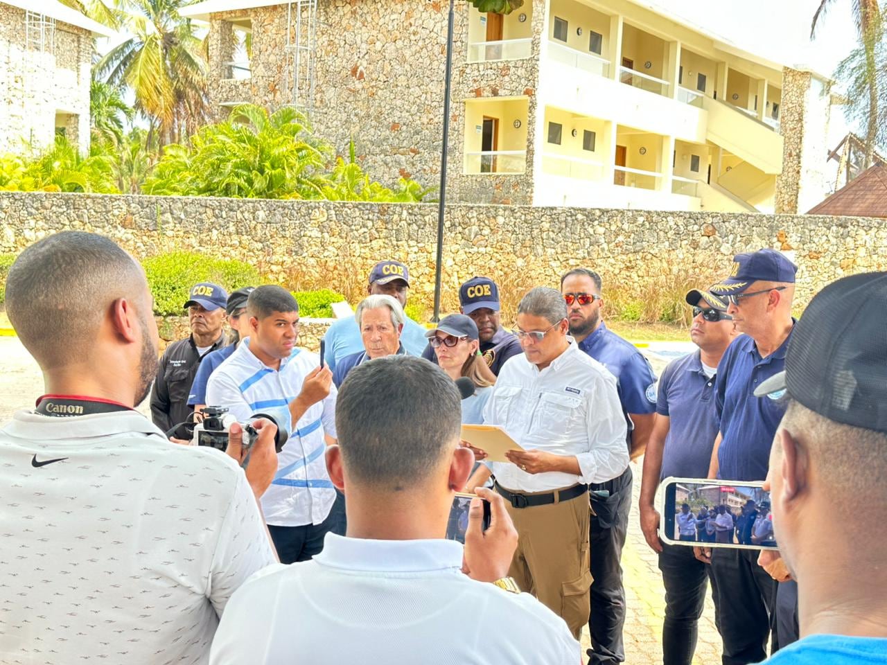 El COE dio por concluida la fase operativa tras sofocar el incendio y transfirió la asistencia al Ministerio de Turismo y a la Dirección General de Migración./ (Cortesía)